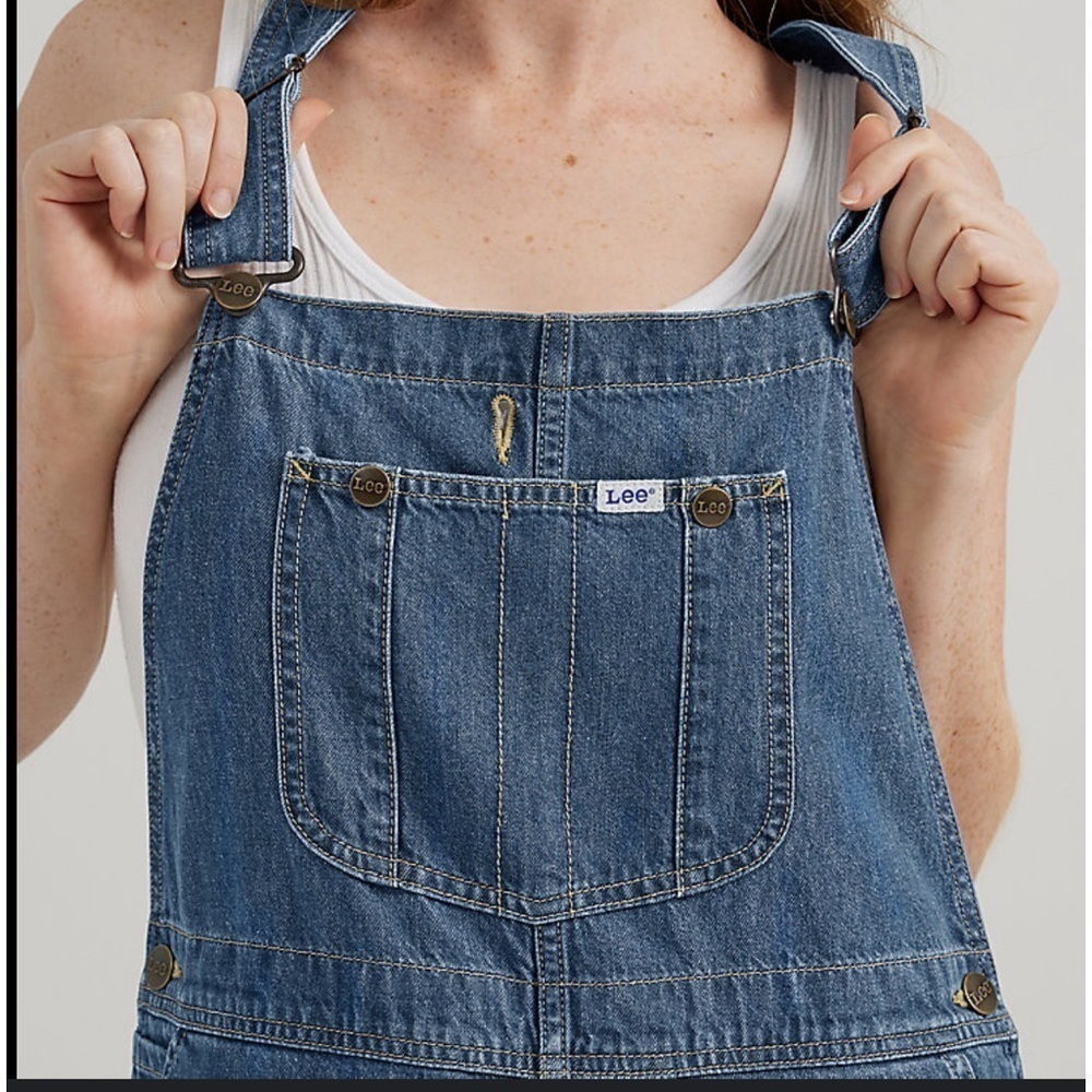 Lee distressed botton bob style shorts overalls new with tags size small
